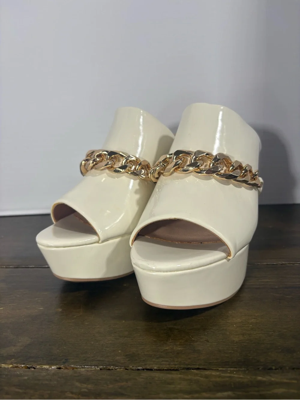 NEW Chinese Laundry Ditzy Platform Sandal In Cream Size 9.5